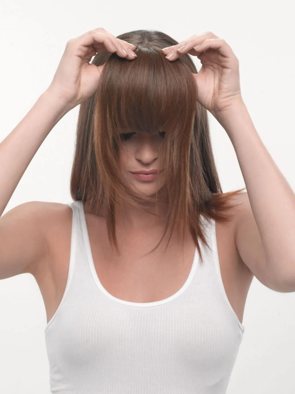 Xử Lý Tóc Giả Để Đạt Độ Tự Nhiên Cao Nhất Khi Tạo Tóc Mái