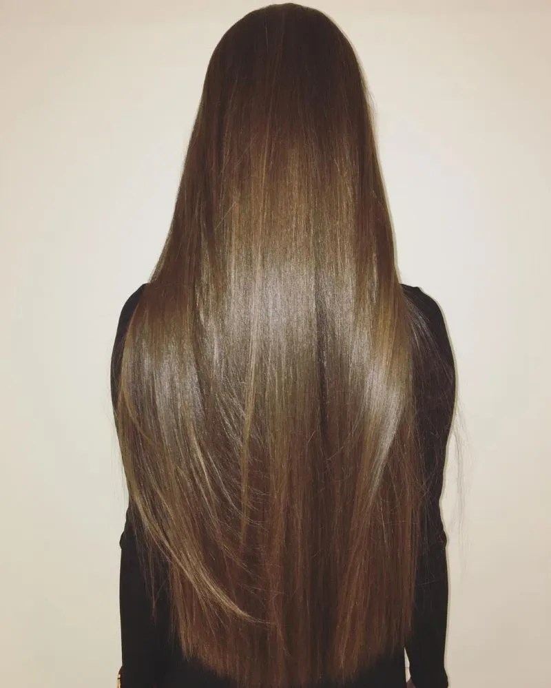 Màu nhuộm tóc màu nâu hạt dẻ là lựa chọn hoàn hảo cho những người muốn thay đổi phong cách tóc, màu sắc đa dạng.