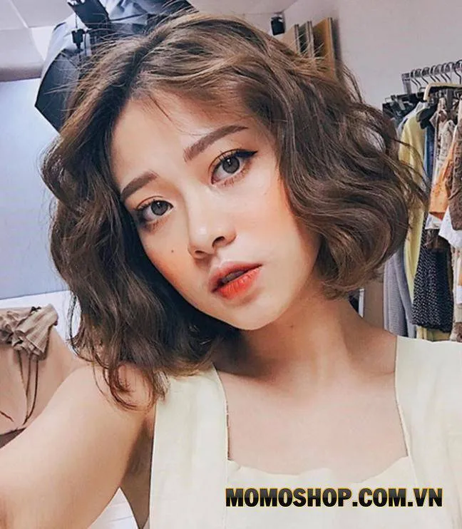 Cách dưỡng tóc xoăn sóng ngắn: Những người sở hữu tóc xoăn sóng ngắn