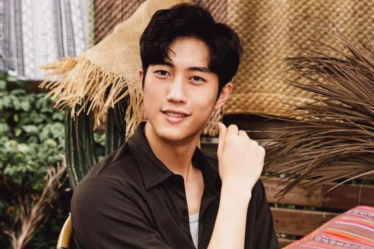 Quy trình tạo kiểu và sấy tóc Side Part đúng tỷ lệ lãng tử Hàn Quốc