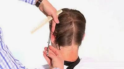 Phần hai bên, chia các lớp dọc, căng 90 độ ngang, cắt đường đứng theo chuẩn phần giáp đỉnh