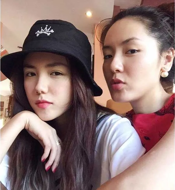 Người mẫu đội mũ Beret mềm mại cho khuôn mặt dài