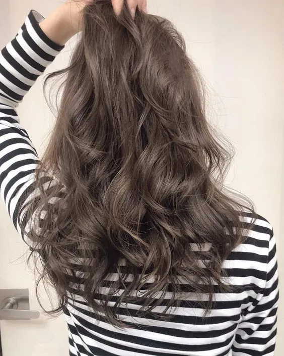 Kiểu Tóc Buộc Cao Uốn Xoăn Đi Dự Tiệc Sang Trọng