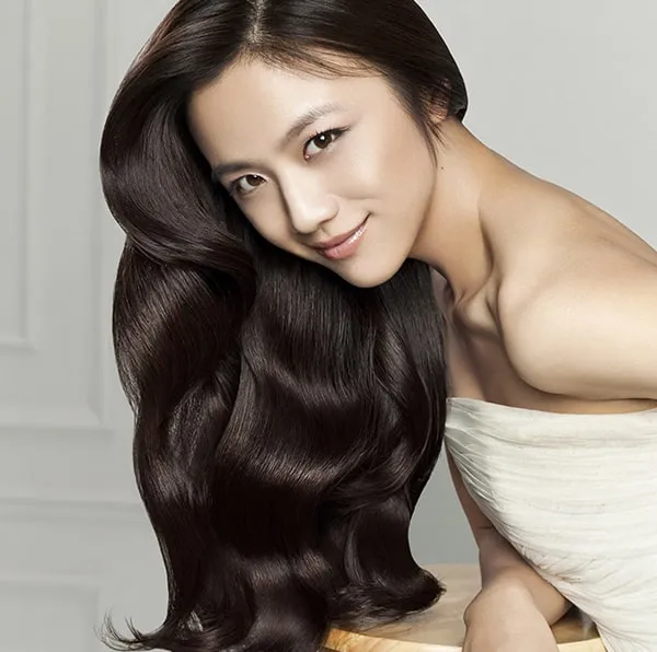 Tóc óng ả sau 2 tuần nhờ 7 cách dưỡng ẩm tóc tại nhà sau