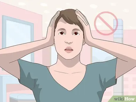 Nam giới thất vọng vì tóc mái bị cắt quá ngắn, cần giải pháp khắc phục khẩn cấp