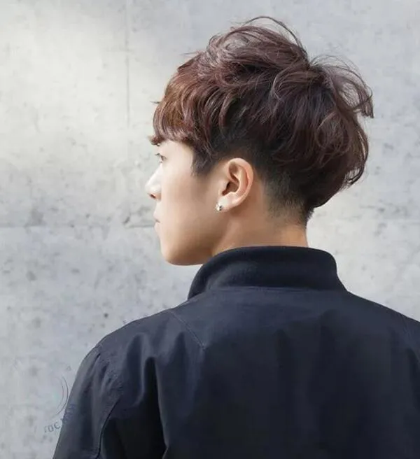 Kiểu tóc xoăn layer nhẹ nhàng